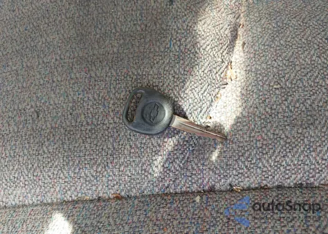 2003 Chevrolet Silverado 1500 из США, поврежденный, VIN 2GCEK19V931184433